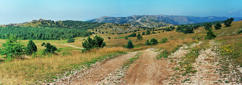 Панорама Ялтинской яйлы.jpg