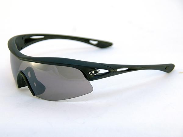 Giro_Havik_front_side_view.jpg
